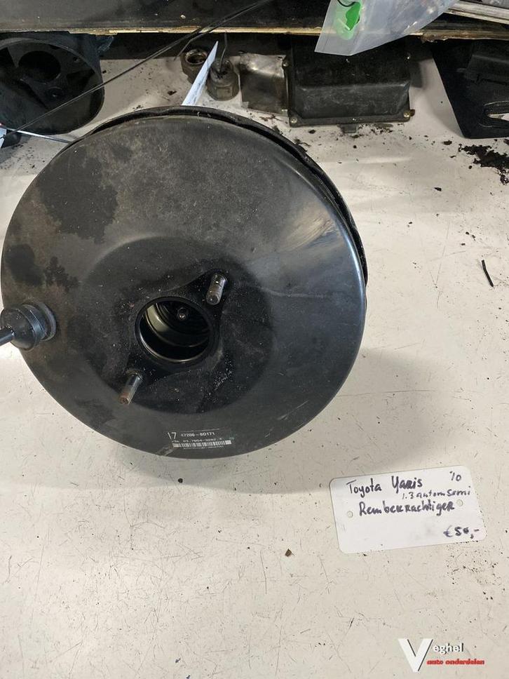 Toyota Yaris 1.3 semi automaat rembekrachtiger, Auto-onderdelen, Remmen en Aandrijving, Gebruikt, Ophalen of Verzenden