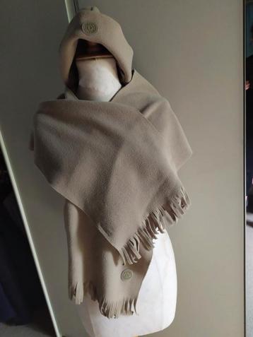 Muts en gratis sjaal Kipling medium beschikbaar voor biedingen