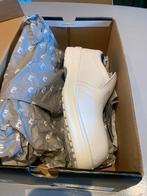 Schoenen, Ophalen, Zo goed als nieuw
