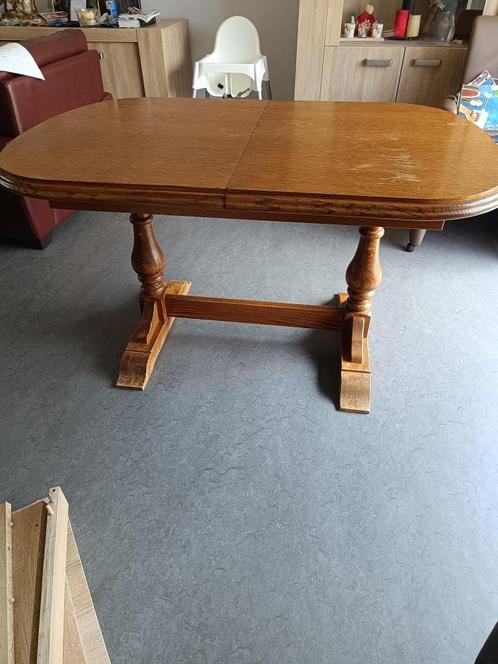 Massief eikenhouten eettafel — 30 jaar, Huis en Inrichting, Tafels | Eettafels, Gebruikt, Vijf personen of meer, Ovaal, Eikenhout