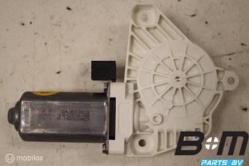 Raammotor RV (bijrijderskant) VW Golf 7 5Q4959802B beschikbaar voor biedingen