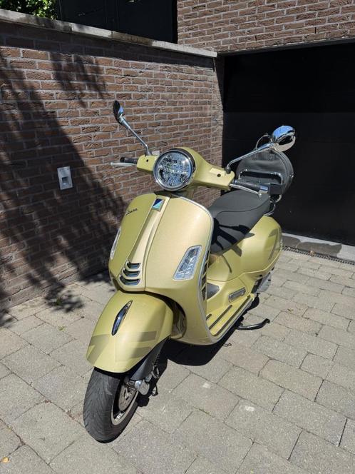 Vespa 75e anniversary 125 GTS, Fietsen en Brommers, Scooters | Vespa, Zo goed als nieuw, Overige modellen, Benzine, Ophalen
