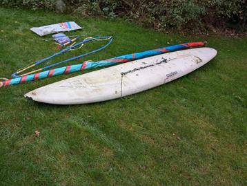 Mistral 6,3m2 complete surfplank windsurfplank windsurf  disponible aux enchères