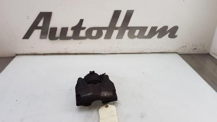 REMKLAUW LINKS VOOR Dokker (0S) (|410111495R|410116581R|), Auto-onderdelen, Remmen en Aandrijving, Dacia, Gebruikt