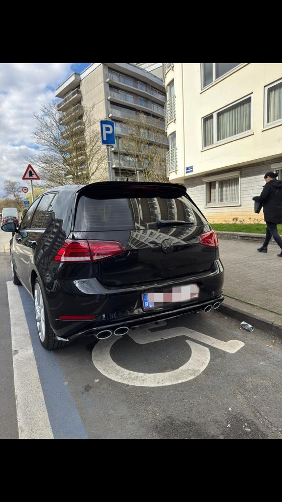 Volkswagen Golf 7.5 1.6 TDI —Full Pack R — Zwart — 18 velgen, Auto's, Volkswagen, Particulier, Golf, ABS, Achteruitrijcamera, Airbags