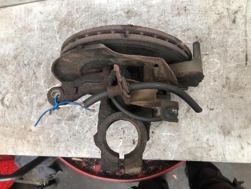 Fusee links-voor van een Skoda Fabia, Auto-onderdelen, Ophanging en Onderstel, Skoda, Gebruikt, 3 maanden garantie, Ophalen of Verzenden