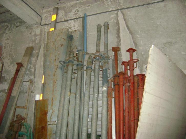 DOKA armschoren IB 540 (7 stuks voorradig)lengte ingesch. 3m, Doe-het-zelf en Bouw, Gereedschap | Handgereedschap, Ophalen of Verzenden