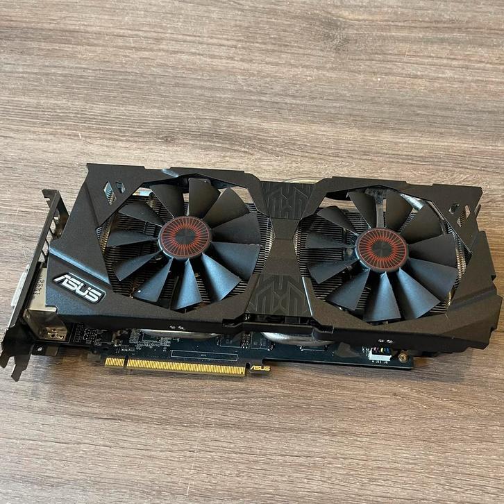 ASUS Strix GeForce GTX 970 4 Go - Fonctionne - Bon état, Informatique & Logiciels, Cartes vidéo, Comme neuf, PCI, GDDR5, Enlèvement ou Envoi