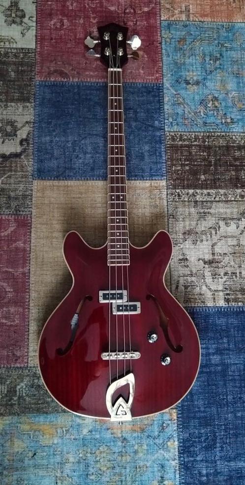 Guild Starfire 1 basgitaar, Muziek en Instrumenten, Snaarinstrumenten | Gitaren | Bas, Zo goed als nieuw, Ophalen