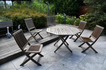 Teak tuinmeubelset beschikbaar voor biedingen