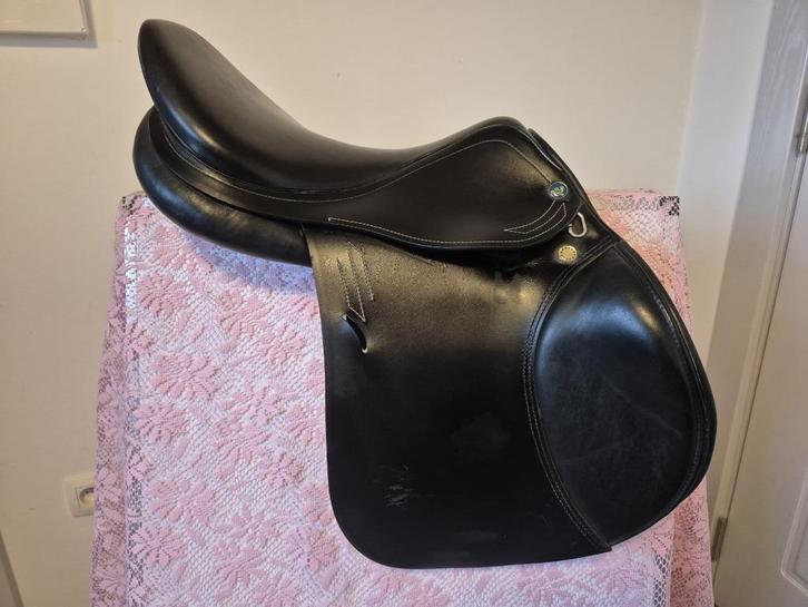 Prestige Roma Jump springzadel 17/33, Dieren en Toebehoren, Paarden en Pony's | Zadels, Zo goed als nieuw, Springen, Ophalen