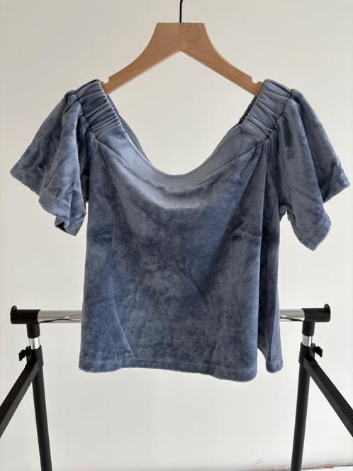 Juicy Couture off the shoulder top velours - lichtblauw, Kleding | Dames, Topjes, Zo goed als nieuw, Maat 34 (XS) of kleiner, Blauw
