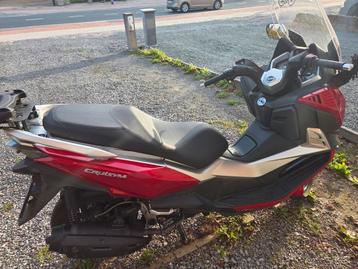 125cc Sym Cruisym scooter beschikbaar voor biedingen