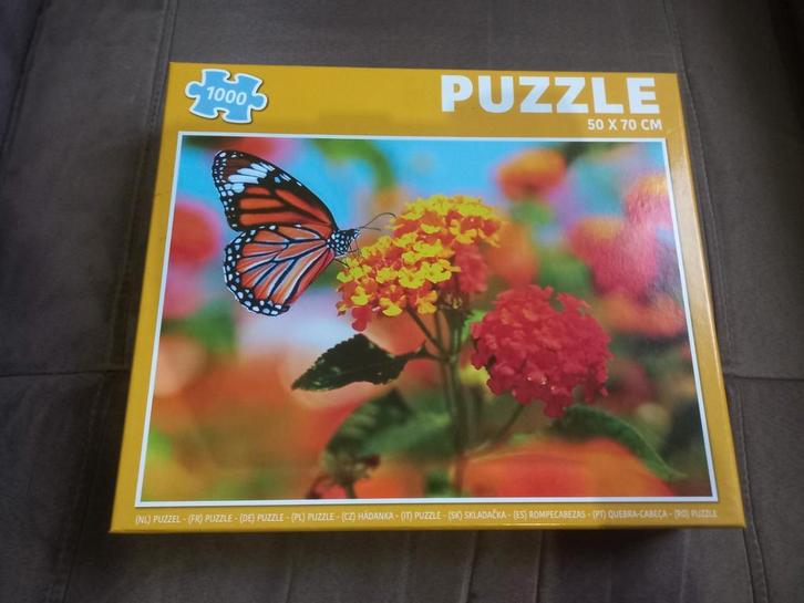 Puzzel 1000 stuks - Vlinder, Hobby en Vrije tijd, Denksport en Puzzels, Gebruikt, Legpuzzel, 500 t/m 1500 stukjes, Ophalen of Verzenden