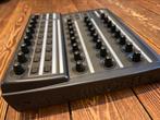 Midi controller BCR 2000 - Behringer / collectible, Muziek en Instrumenten, Midi-apparatuur, Ophalen of Verzenden
