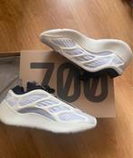 Yeezy Azael Boost Taille 39, Sneakers et Baskets, Autres couleurs, Enlèvement ou Envoi, Neuf