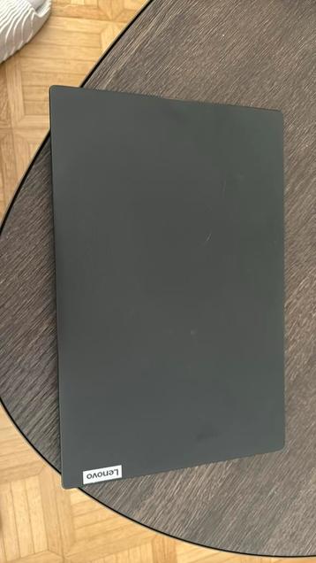 Lenovo computer beschikbaar voor biedingen