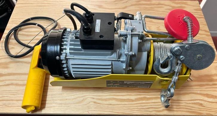 Takel Powerplus POWX901, Doe-het-zelf en Bouw, Lieren en Takels, Zo goed als nieuw, Elektrisch, Ophalen