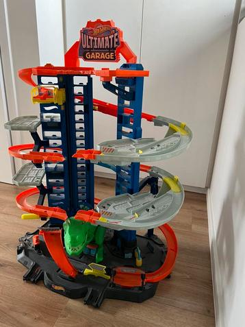 Ultimate garage hot wheels / racebaan beschikbaar voor biedingen