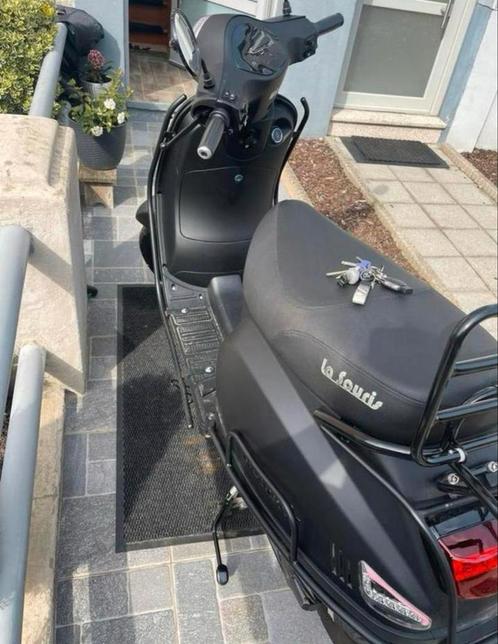 Elektrische scooter 50cc, Fietsen en Brommers, Snorfietsen en Snorscooters, Nieuw, Ophalen