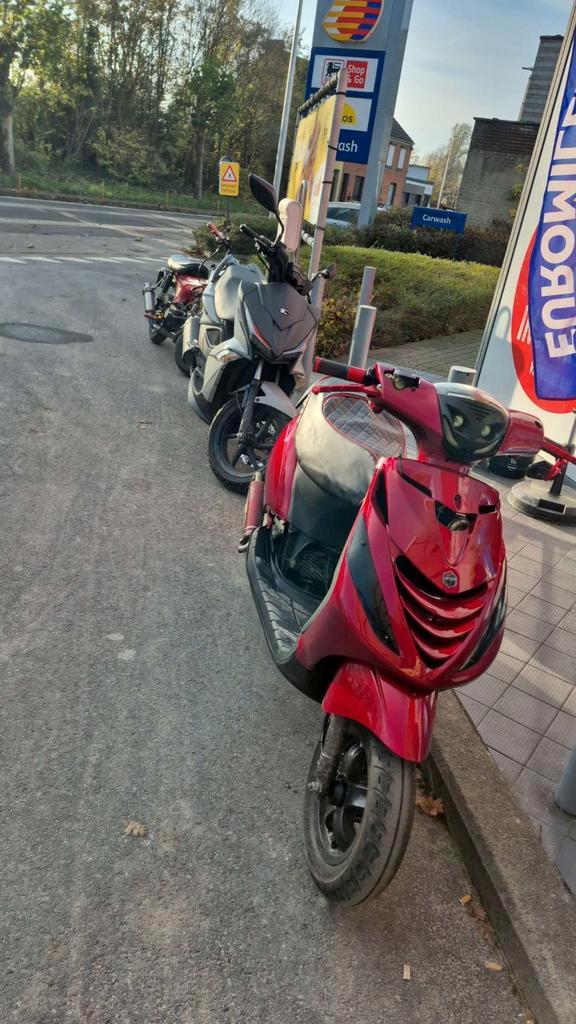 Zip 70cc klasse, Fietsen en Brommers, Scooters | Piaggio, Zip, Ophalen