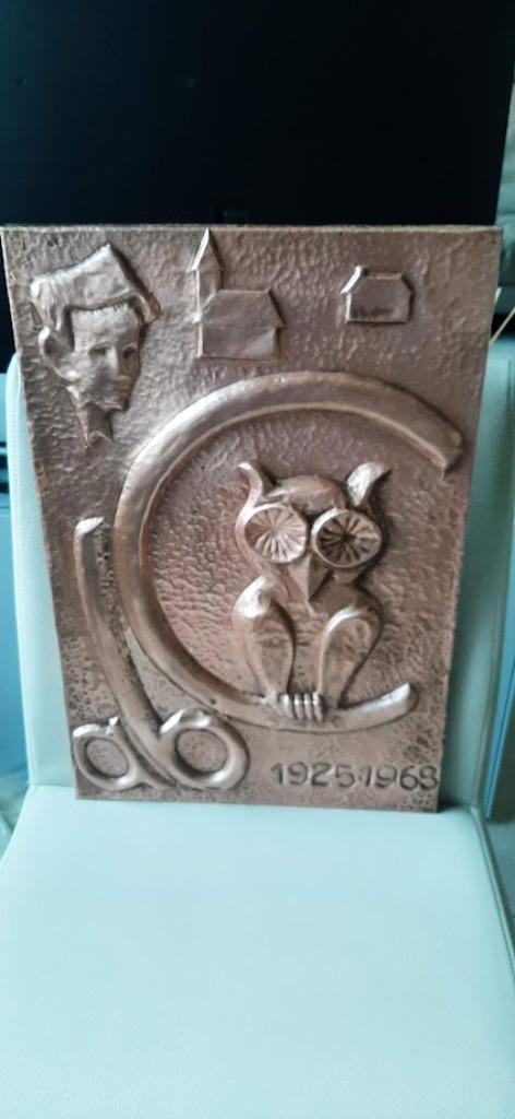 kader met koperbeslag De Lovie M.P.I. oud embleem, Antiek en Kunst, Kunst | Etsen en Gravures, Verzenden