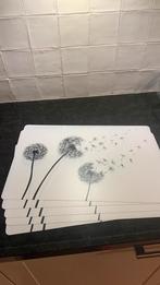 5 placemats wit-zwart met paardenbloemmotizf, Ophalen, Zo goed als nieuw, Wit
