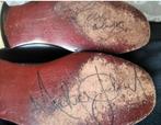 Michael Jackson getekende,gedragen loafers geveild 15 juni, Ophalen