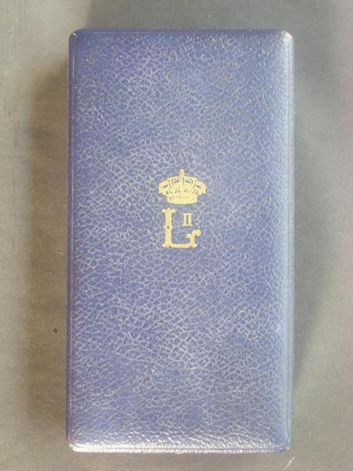 Chevalier ordre de L II bilingue étui De Greef années 1950, Verzamelen, Militaria | Algemeen, Landmacht, Lintje, Medaille of Wings