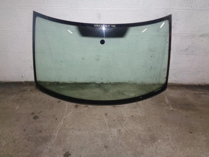 A vendre pare-brise Skoda Fabia 2007 à 2012, Auto-onderdelen, Ruiten en Toebehoren, Skoda, Gebruikt, Ophalen