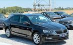 Skoda Octavia Automatique 1.6 TDi - Car play - Navigation, Automaat, 4 deurs, Stof, Zwart