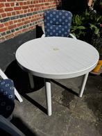 Tafel met 4 stoelen voorzien van kussen. + ligzetel., Ophalen, 4 zitplaatsen, Kunststof, Gebruikt