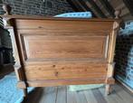 Antique bed, Huis en Inrichting, Ophalen, Gebruikt, Hout, Vintage