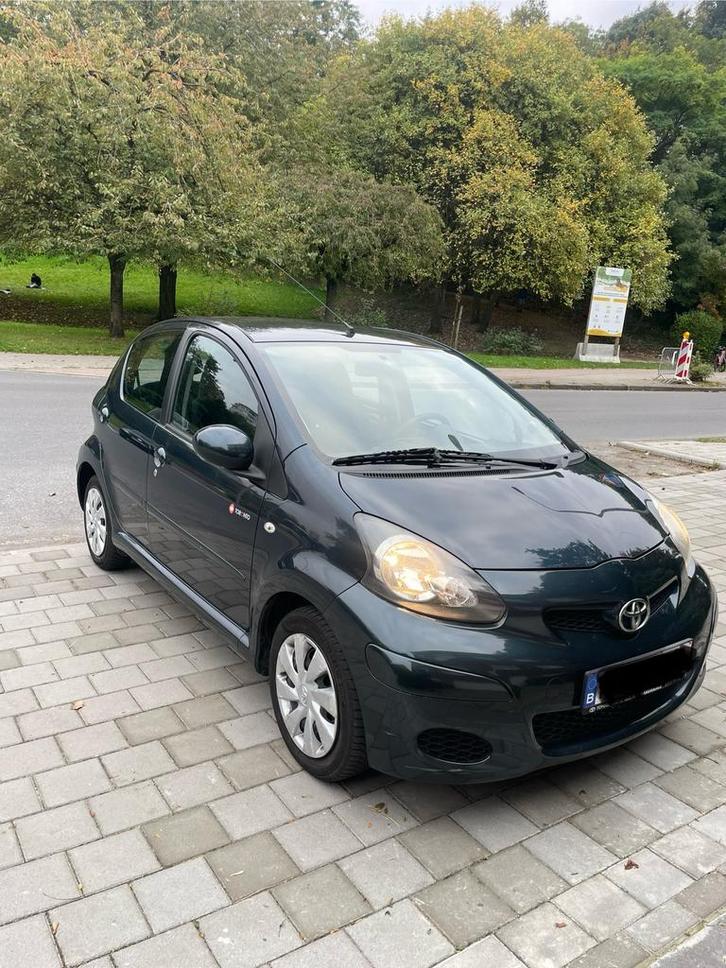 Toyota aygo benzine euro5 airco 2011, Auto's, Toyota, Particulier, Aygo, Benzine, Euro 5, Berline, 5 deurs, Handgeschakeld, Ophalen