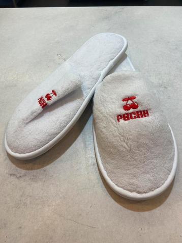 Chaussons Pacha Nouveau ! Taille unique., Neuf, Enlèvement ou Envoi, Pacha, Blanc