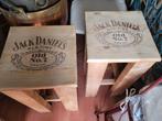 2 tabourets de bar rustiques en bois épais avec logo Jack Da, Comme neuf, Enlèvement ou Envoi