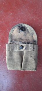 Pouch US, Collections, Enlèvement