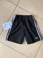 Adidas Sportshort maat 128, Enfants & Bébés, Vêtements enfant | Taille 128, Vêtements de sport ou Maillots de bain, Enlèvement