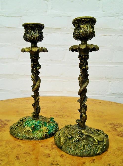 2 bronzen kandelaar met slakken, padden en hagedissen, Antiek en Kunst, Antiek | Kandelaars, Koper of Brons, Ophalen of Verzenden