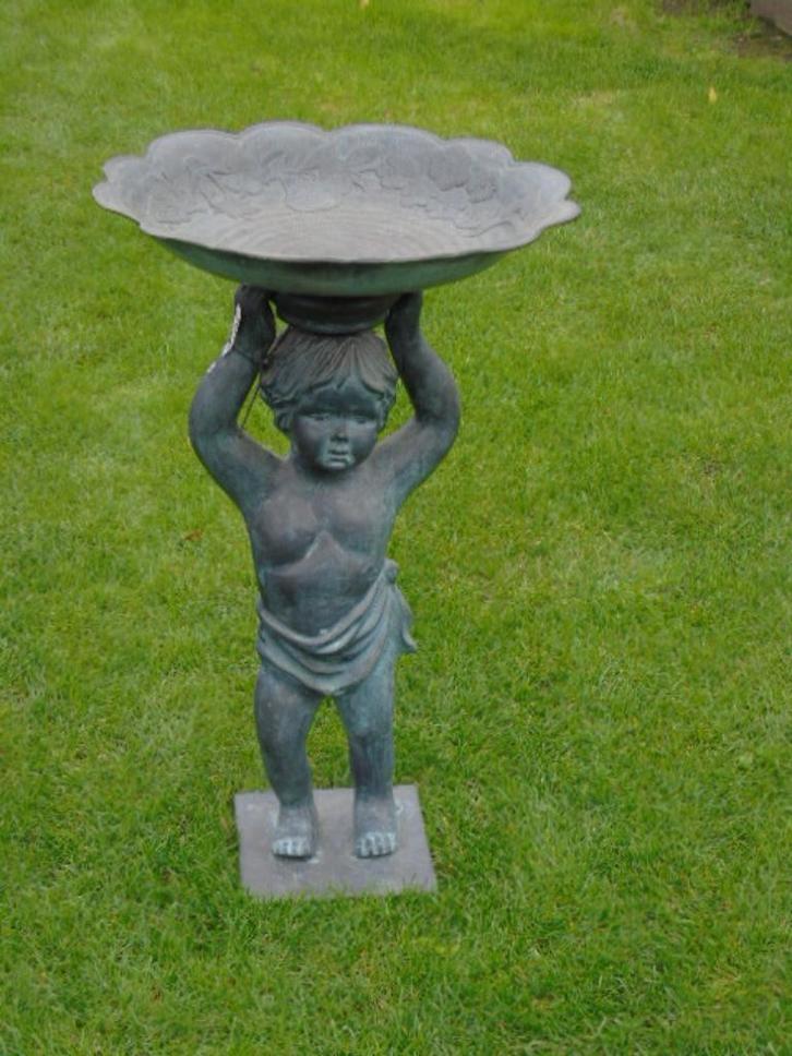 bronzen vogelbad, de kleine jongen..., Tuin en Terras, Vogelhuisjes en Vogelbaden, Nieuw, Ophalen of Verzenden