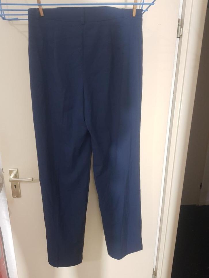 Stradivarius pantalon • maat 40/L • donkerblauw • nieuw, Kleding | Dames, Broeken en Pantalons, Nieuw, Maat 42/44 (L), Blauw, Lang