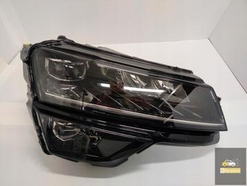 Skoda Karoq Full Ledlamp rechts beschikbaar voor biedingen