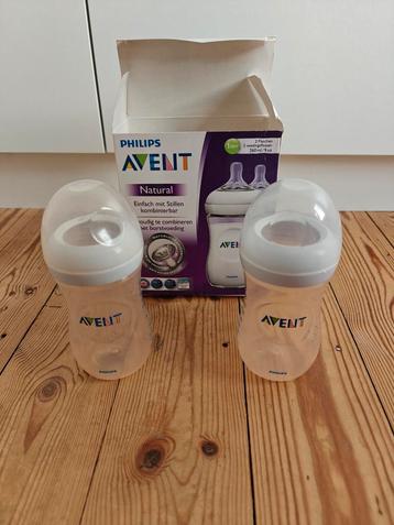 2 grote flessen van 260 ml van Avent beschikbaar voor biedingen