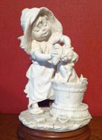 Beeldje Capodimonte Washday, Ophalen of Verzenden, Zo goed als nieuw, Overige typen
