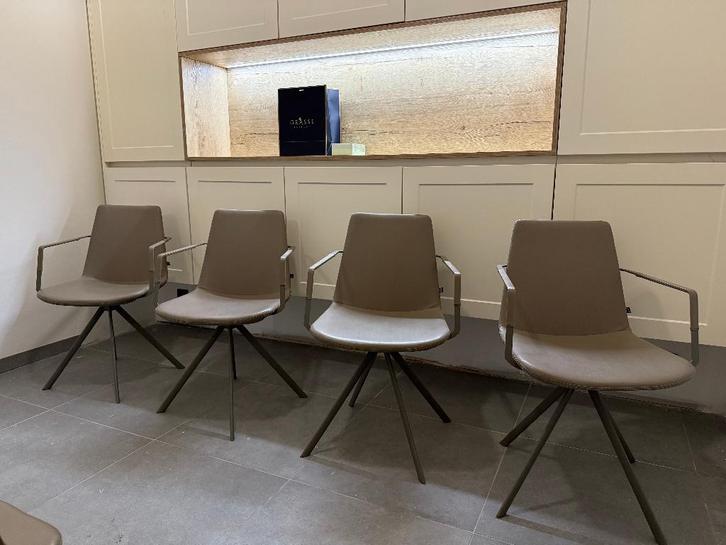 6x Joli Rafael Eetkamerstoelen, Huis en Inrichting, Stoelen, Zo goed als nieuw, Leer, Metaal, Ophalen