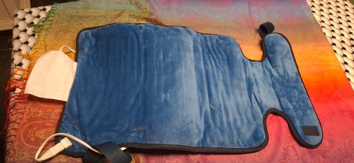 Ontspannend en verwarmend massagekussen voor nek en bovenrug, Sport en Fitness, Massageproducten, Zo goed als nieuw, Ophalen of Verzenden