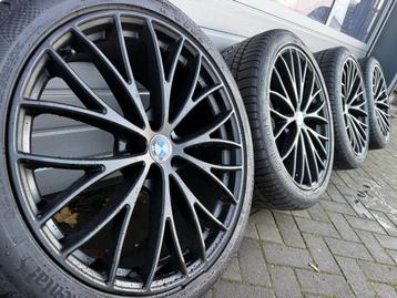22 inch zwarte BMW velgen X5 X6 G05 G06 X7 G07 winterbanden beschikbaar voor biedingen