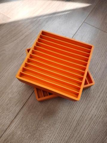 Vintage cdrekjes oranje beschikbaar voor biedingen