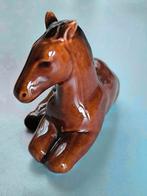 Prachtig beeldje van liggend paard, Verzamelen, Beelden en Beeldjes, Ophalen of Verzenden
