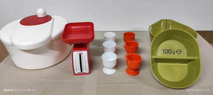 Sla zwierder, weegschaal, eierdopjes, maatbekers., Verzamelen, Retro, Ophalen